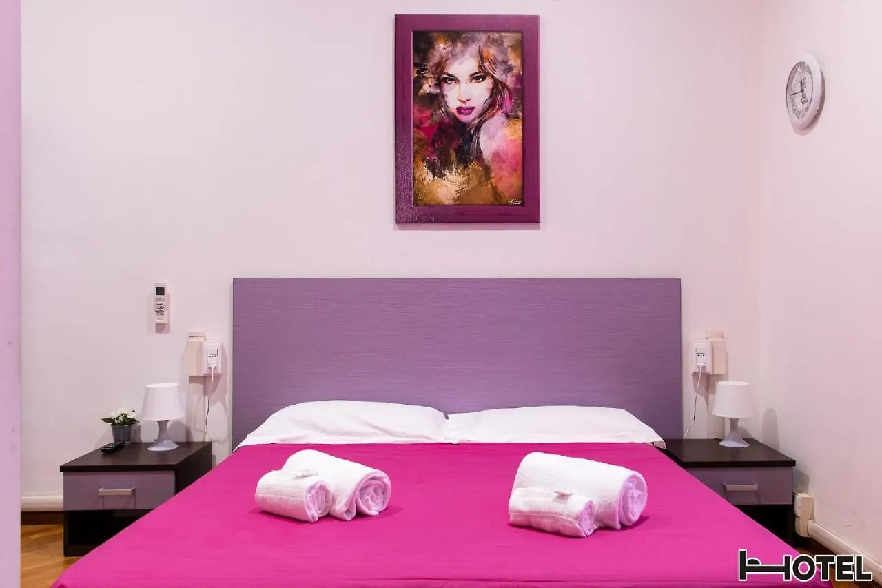 **  Hotel Youri Il Magnifico Genova Italia