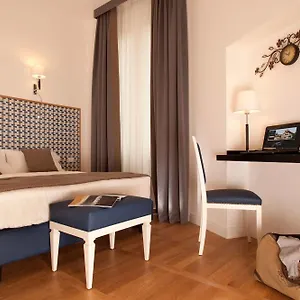 Floris Hotel Rome